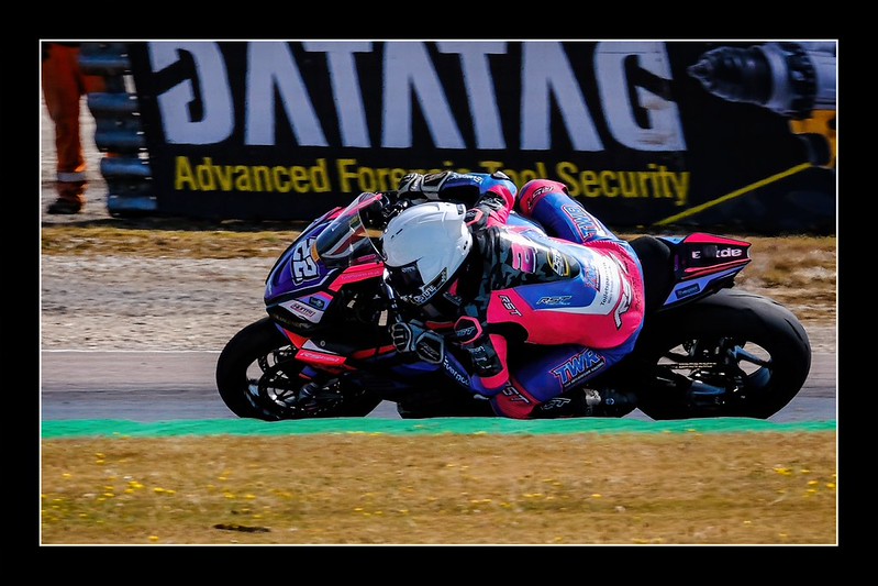 Motorcycle panning photograph at Thruxton Circuit